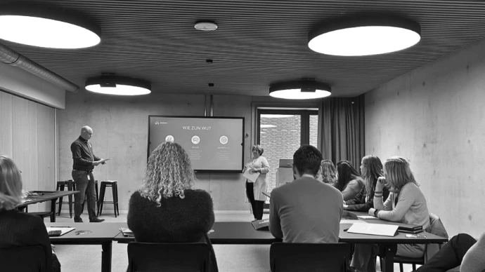 A picture of a workshop about damage reviews for professional fleets